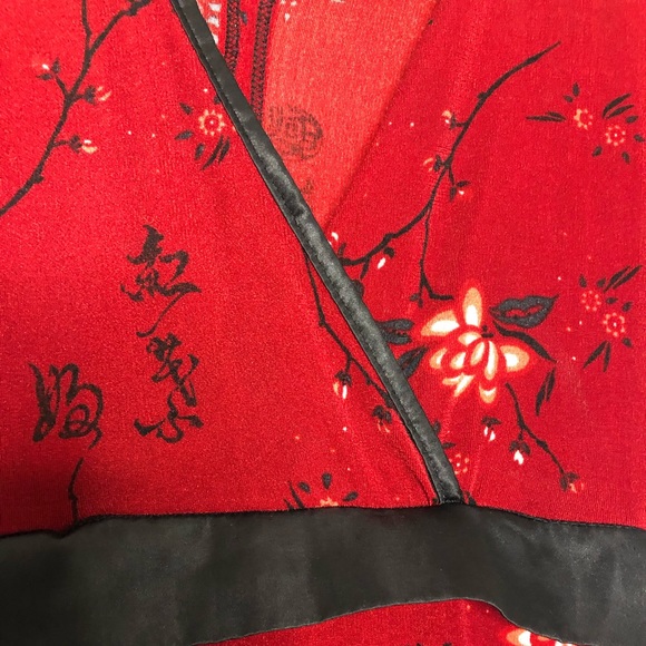 Red Japanese style dress - Picture 6 of 6